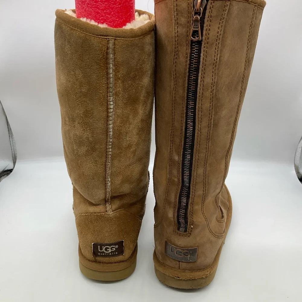UGG MISMATCHED‎ BOOTS